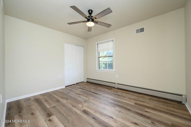 Building Photo - 8 Brandywine Dr