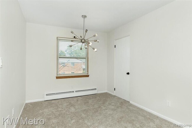 Building Photo - 3220 Shenandoah Dr