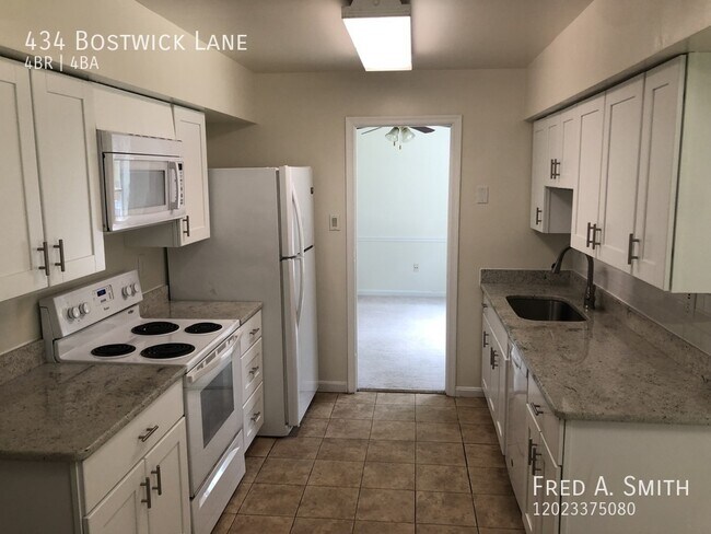 Building Photo - 434 Bostwick Ln