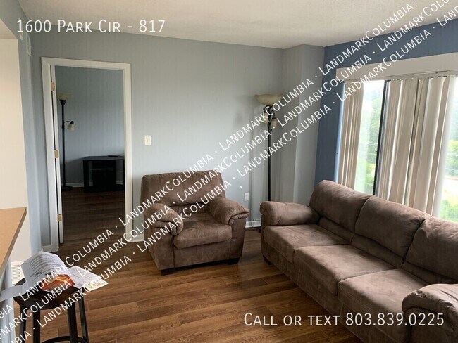 Building Photo - 1600 Park Cir