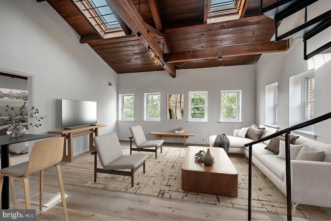 Building Photo - 430 West St