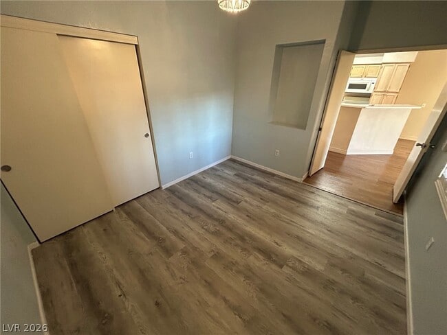 Building Photo - 5415 W Harmon Ave