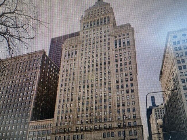 Building Photo - 310 S Michigan Ave