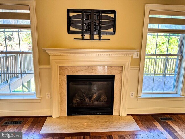 Building Photo - 6403 Velliety Ln