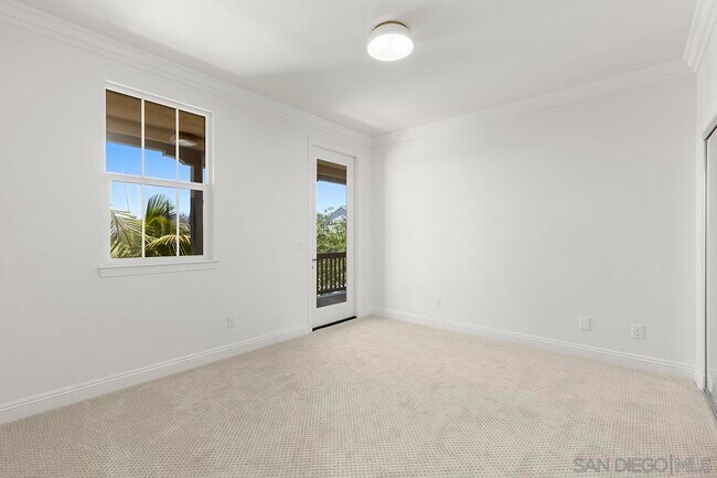 Building Photo - 6338 Huntington Dr