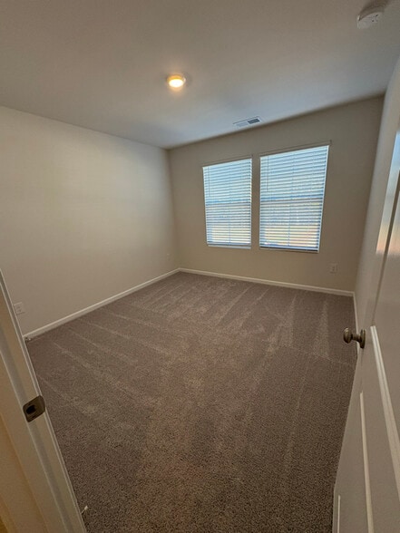 Building Photo - 209 Braxton Dr