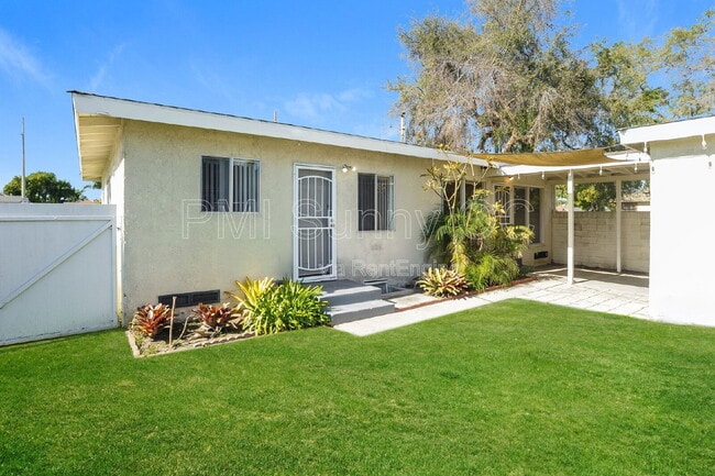 Building Photo - 2256 McNab Ave