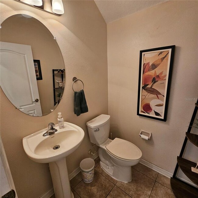 Building Photo - 8110 Villa Grande Ct