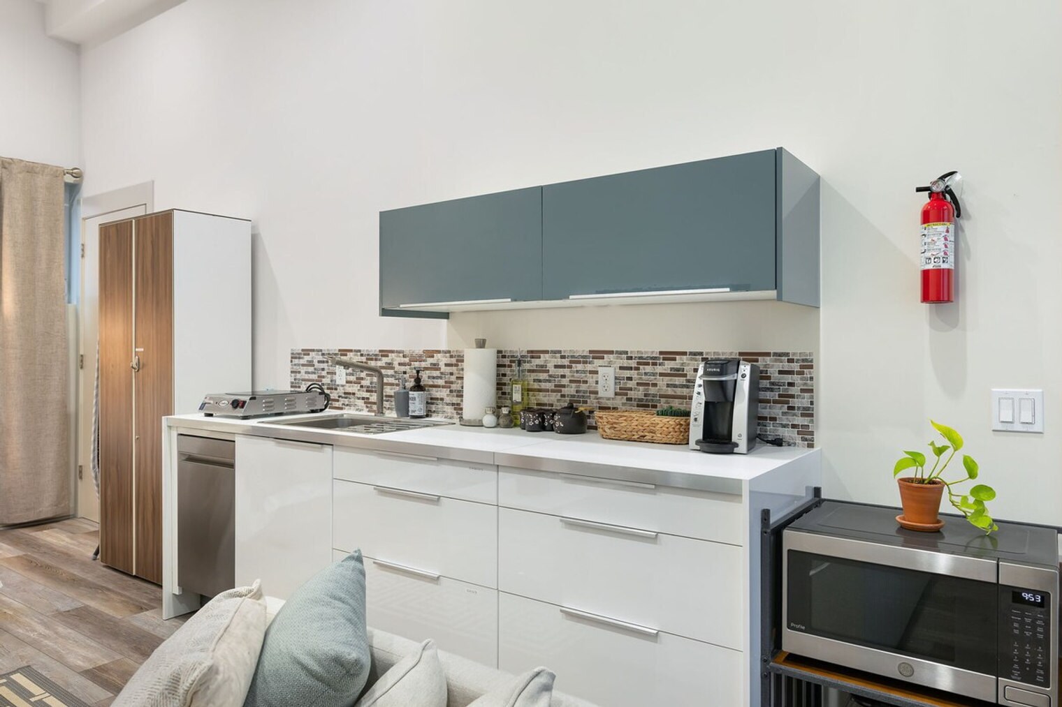 Building Photo - 3615 2nd Ave NW