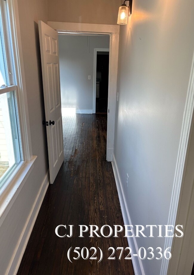 Building Photo - 433 1/2 E. Brandeis Street