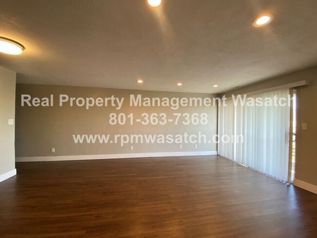 Building Photo - 207 S 600 E