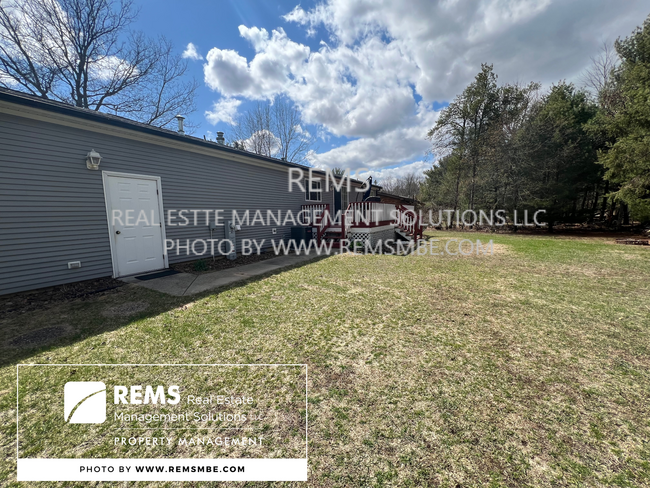 Building Photo - 115 Northwoods Cir