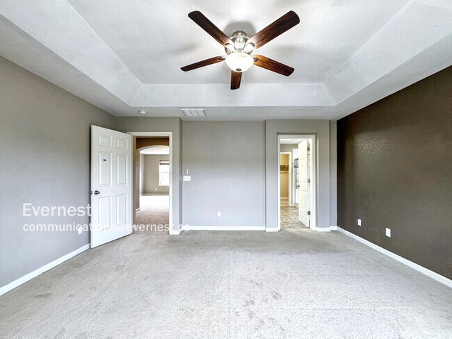 Building Photo - 345 Matsuno St