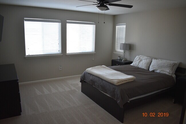 Building Photo - 19925 W 93rd Ave