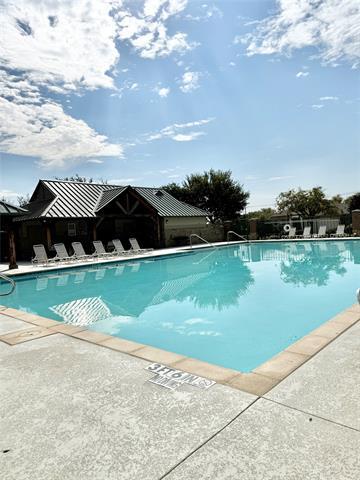 Building Photo - 9000 Dameron Dr