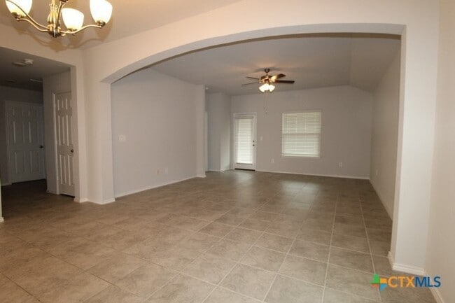 Building Photo - 2321 Aylesbury Dr