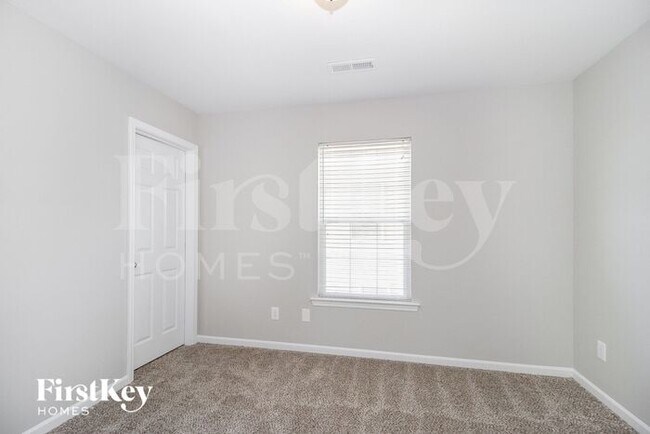 Building Photo - 4010 Shallowcreek Ct