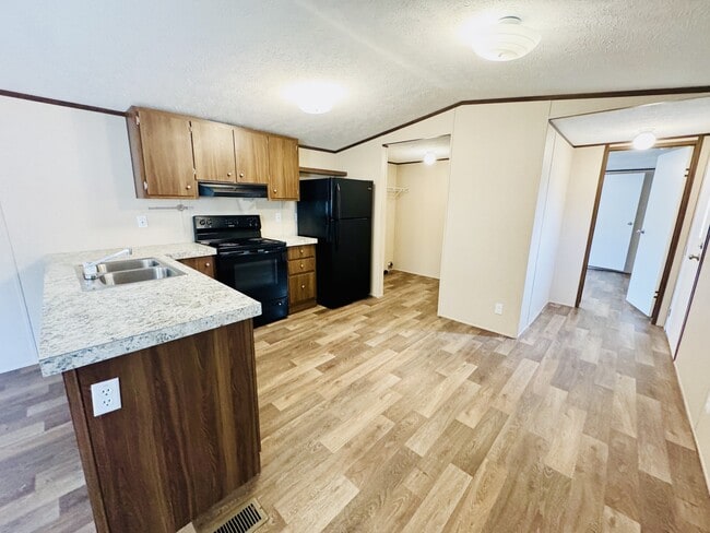 Building Photo - 108 Blissful Ct
