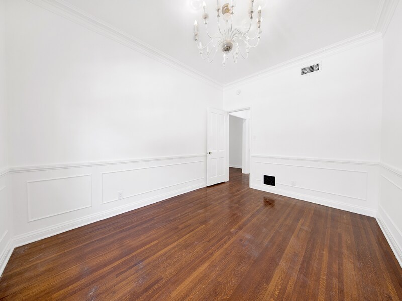 Building Photo - 7467 Hollywood Blvd