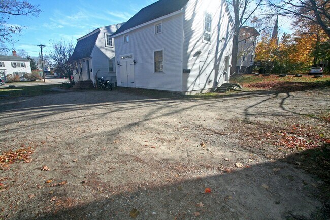 Building Photo - 168 Central Ave
