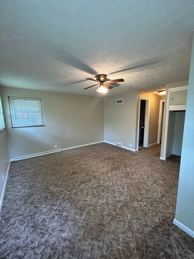 Building Photo - Three Bedroom, Single-Family Home