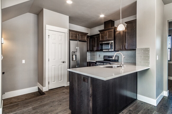 Building Photo - 20500 Empire Ave