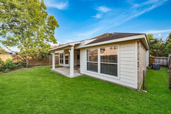 Building Photo - 17218 Double Lilly Dr