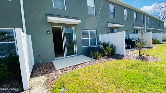 Building Photo - 8 Bella Oaks Dr