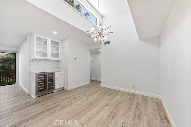 Building Photo - 15215 Magnolia Blvd