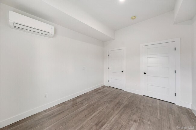 Building Photo - 1083 US-9
