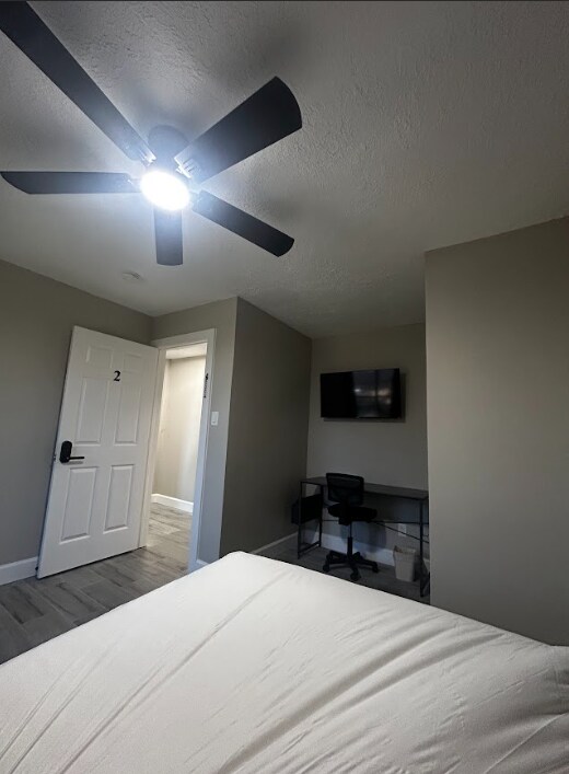 Building Photo - 8050 Tavenor Ln