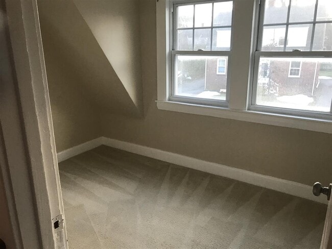 Building Photo - 70 Porpoise Way