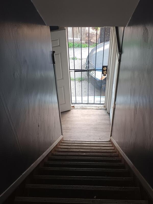 Building Photo - 1137 E 66th St