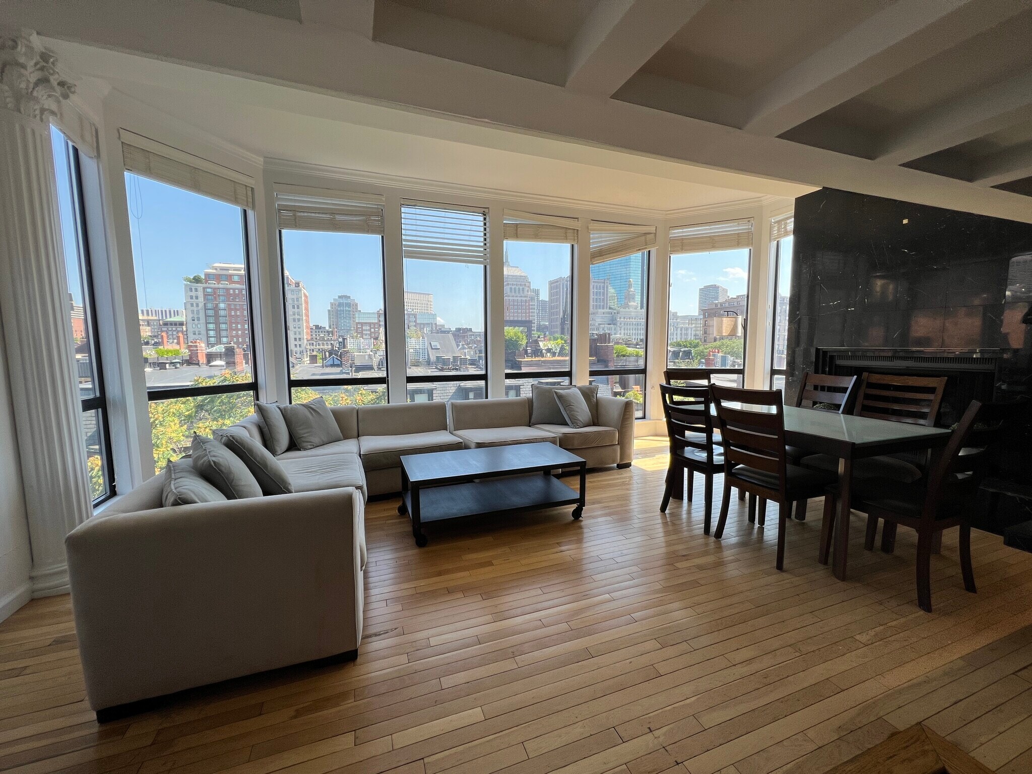 Building Photo - 117 Beacon St