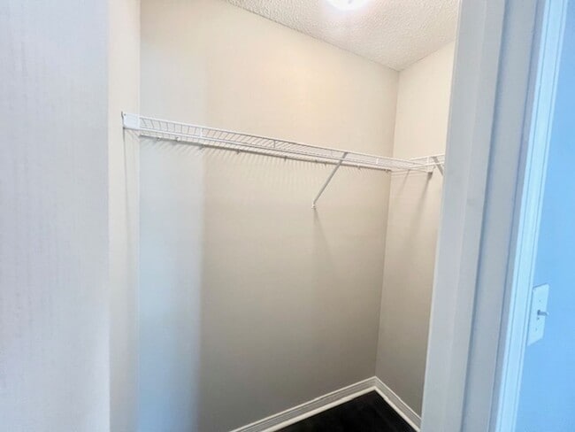 Building Photo - 3200 Skynight Dr