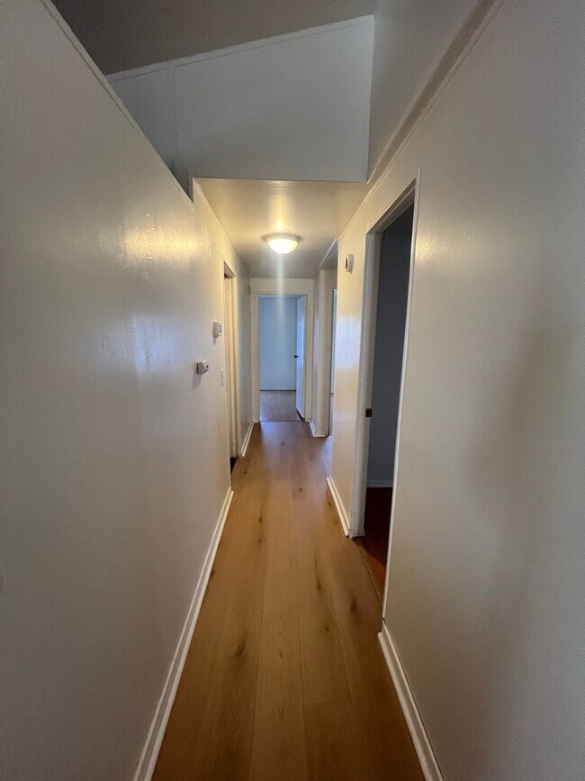 Building Photo - Spacious 4-Bed, 2-Bath Home in Whittier