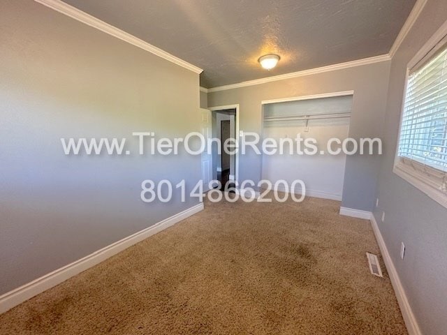 Building Photo - This property offers a NO DEPOSIT option available for qualified renters with Obligo!