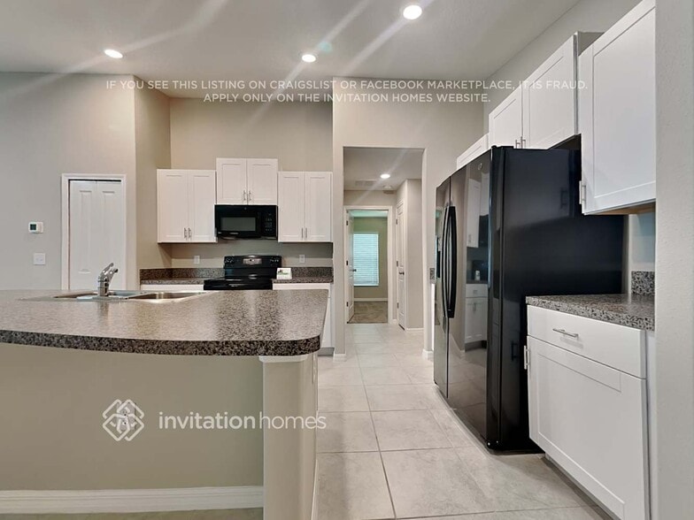 Building Photo - 7106 Paradise Island Ct