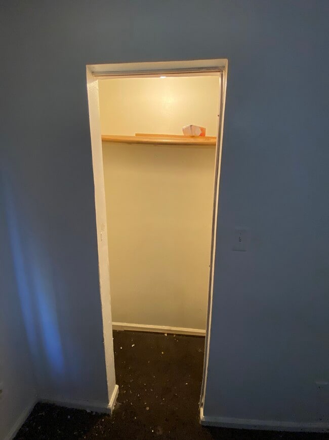 Building Photo - 1307 E Travis St