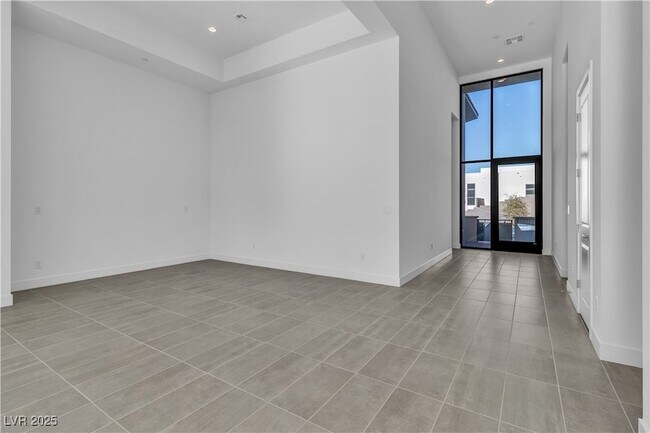Building Photo - 10739 Agate Clfs Ave