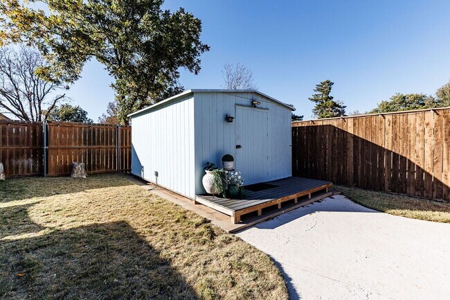 Building Photo - Discover Your Oasis: Spacious 3-Bed Lubboc...