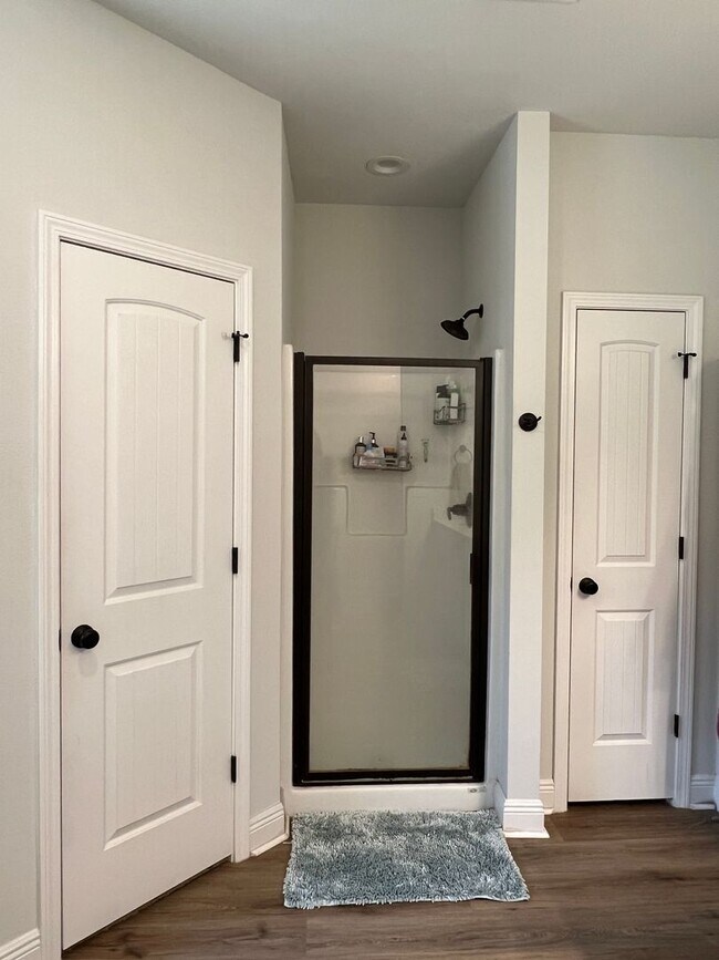Building Photo - Exceptional 4 Bedroom in Milton