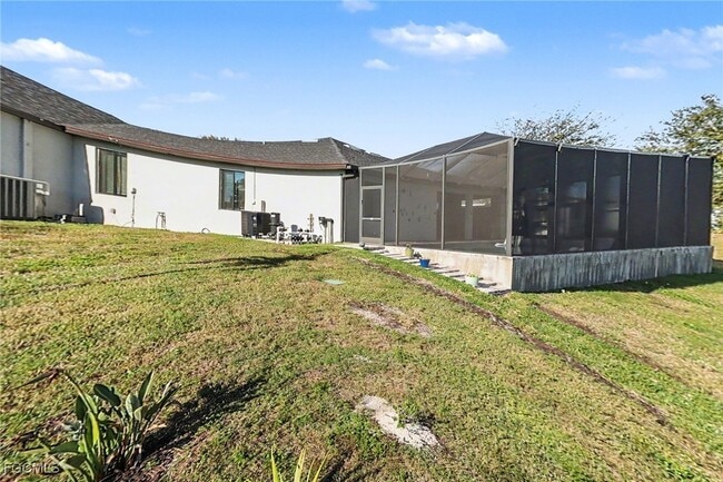 Building Photo - 239 SE 11th Terrace