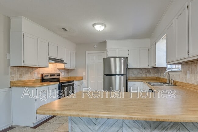 Building Photo - 2716 Cardigan Ct