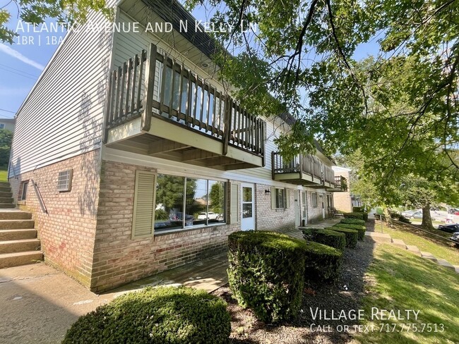 Building Photo - Huge Red Lion 1-bed with washer/dryer hook...