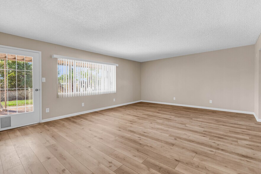 Family Room- View to Back Patio - 3210 Geronimo Ave
