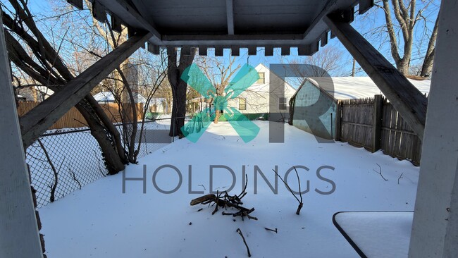 Building Photo - 917 Pembroke Ave