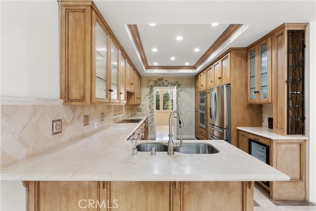 Building Photo - 6121 Greenbrier Dr