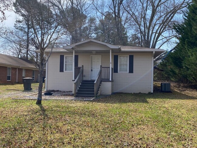 Primary Photo - 2 bedroom, 1 bath home in Forest City