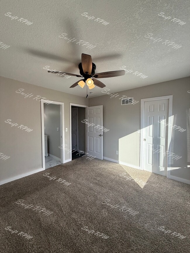 Building Photo - 119 Kickapoo St